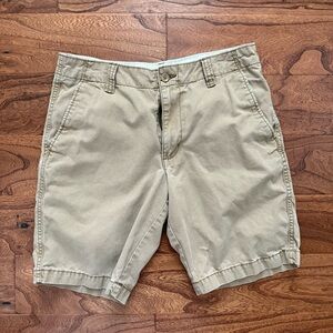 Old Navy lived-in straight khaki shorts